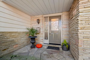 97 Waterford Dr, Erin, ON N0B 1T0, CA Photo 3