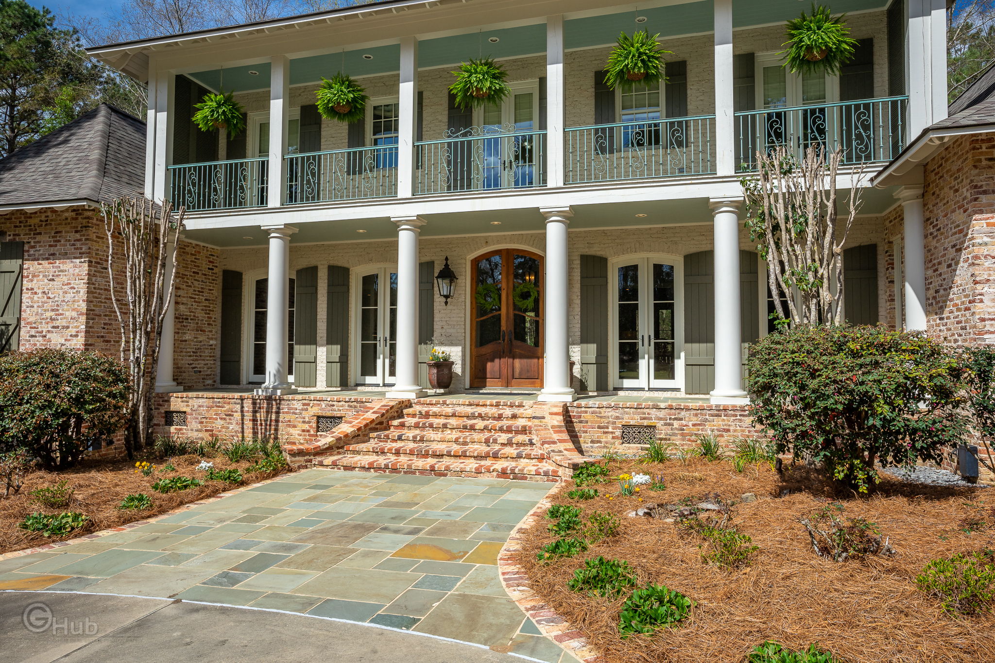 Front of Hosue View 3