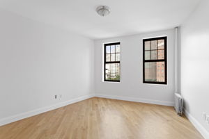 201 W 11th St 5E, New York, NY 10014, US Photo 3