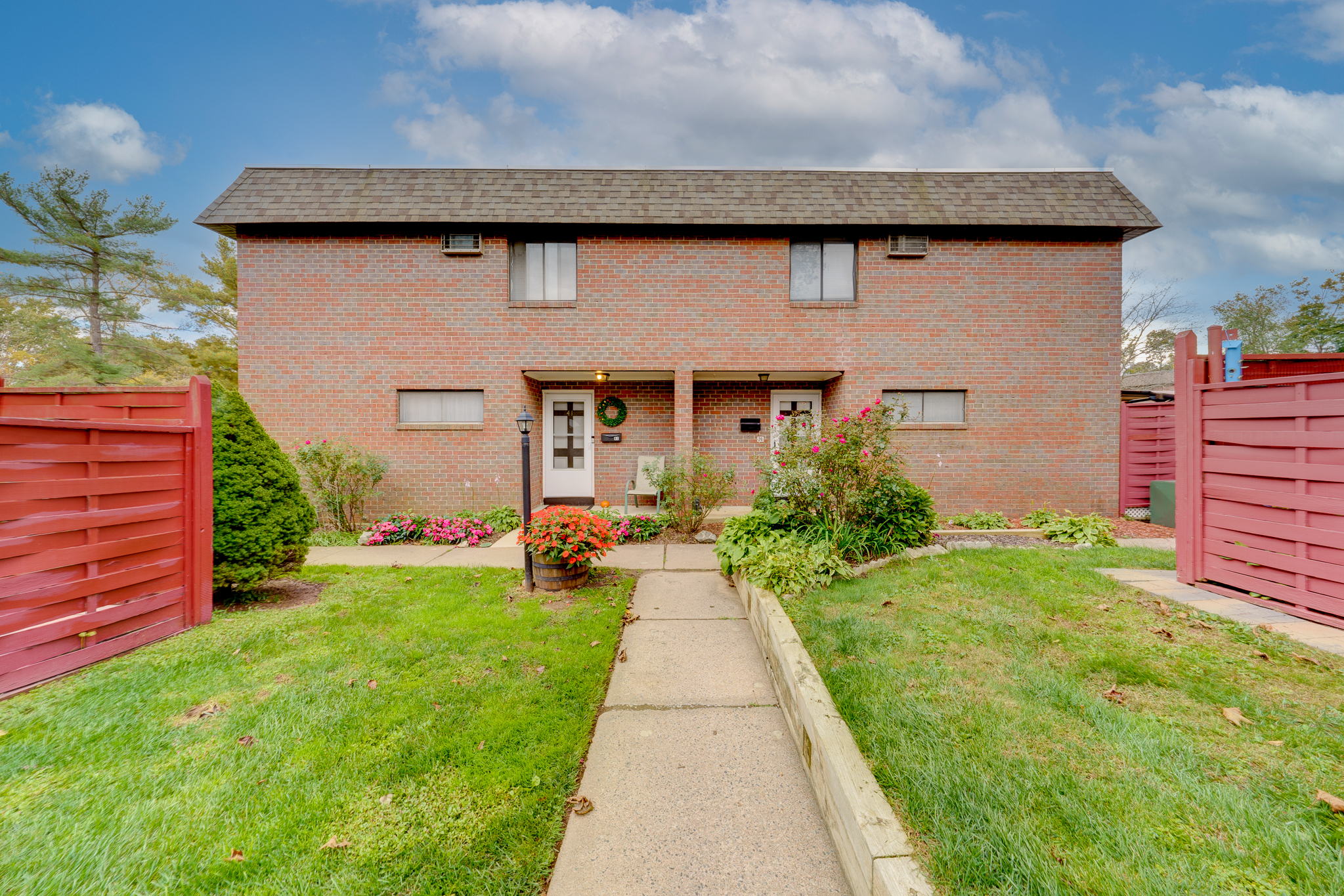 41 Sharon Ln, Wethersfield, CT 06109, USA Photo 1