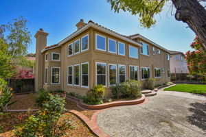 709 Ygnacio Woods Ct, Concord, CA 94518, US Photo 28