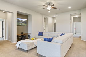 123 Finley St, Hutto, TX 13098, USA Photo 5