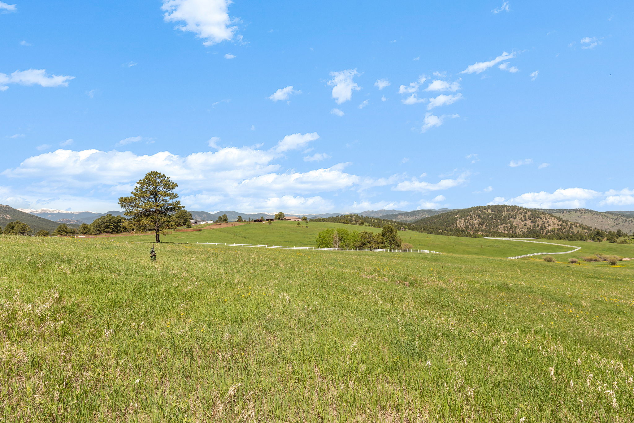 21761 Falcon Wing Road, Indian Hills, CO 80454, US Photo 13