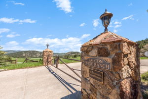 21761 Falcon Wing Road, Indian Hills, CO 80454, US Photo 25