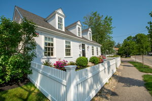 60 Summer St, Cohasset, MA 02025, USA Photo 1