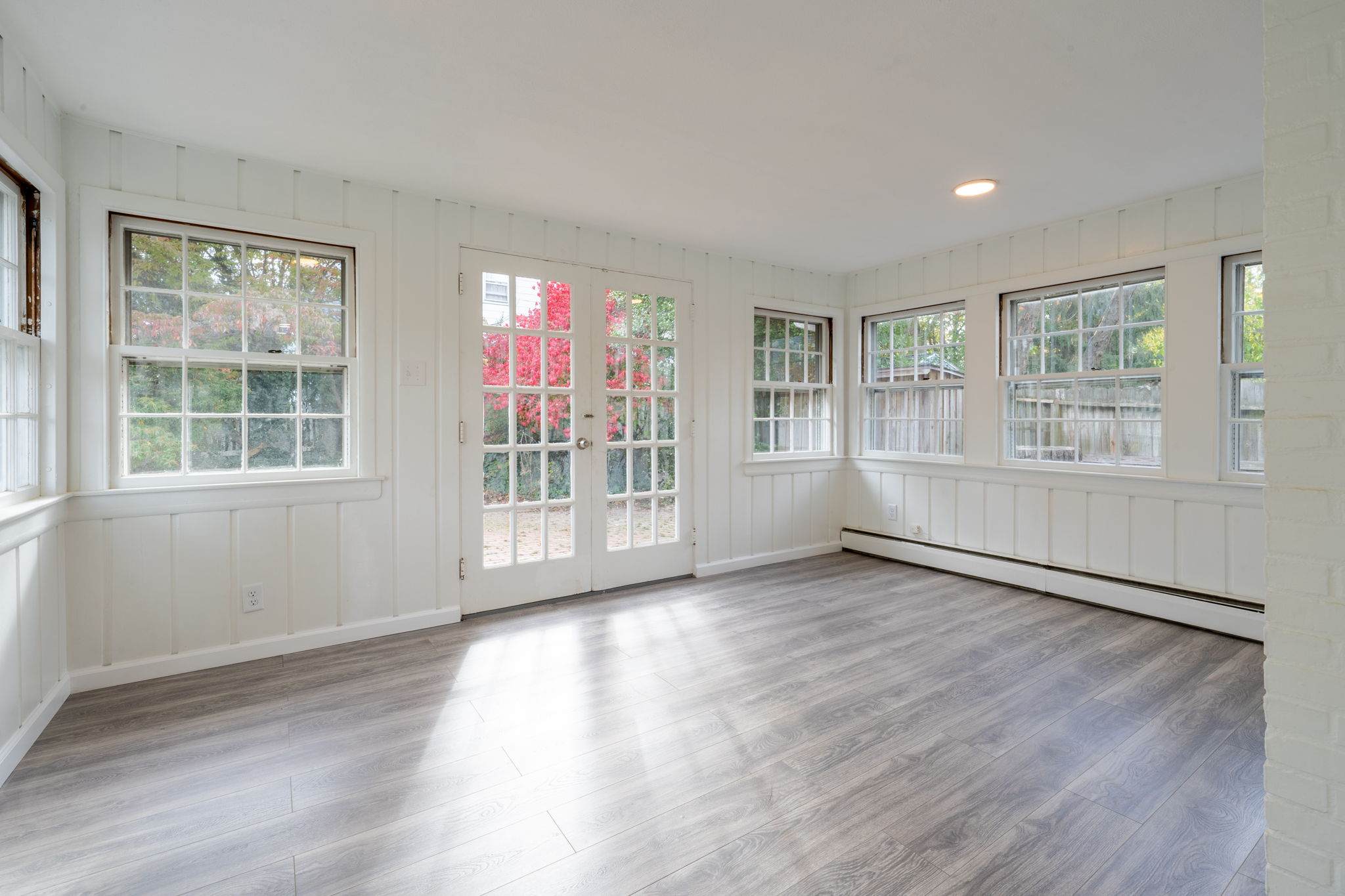 165 Robin Rd, West Hartford, CT 06119, USA Photo 9