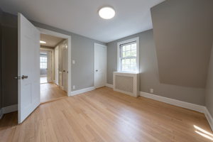 165 Robin Rd, West Hartford, CT 06119, USA Photo 32