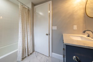165 Robin Rd, West Hartford, CT 06119, USA Photo 40