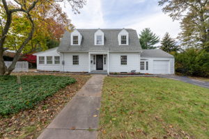 165 Robin Rd, West Hartford, CT 06119, USA Photo 0