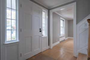 165 Robin Rd, West Hartford, CT 06119, USA Photo 2