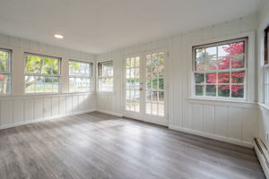 165 Robin Rd, West Hartford, CT 06119, USA Photo 9
