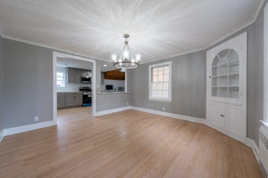 165 Robin Rd, West Hartford, CT 06119, USA Photo 11