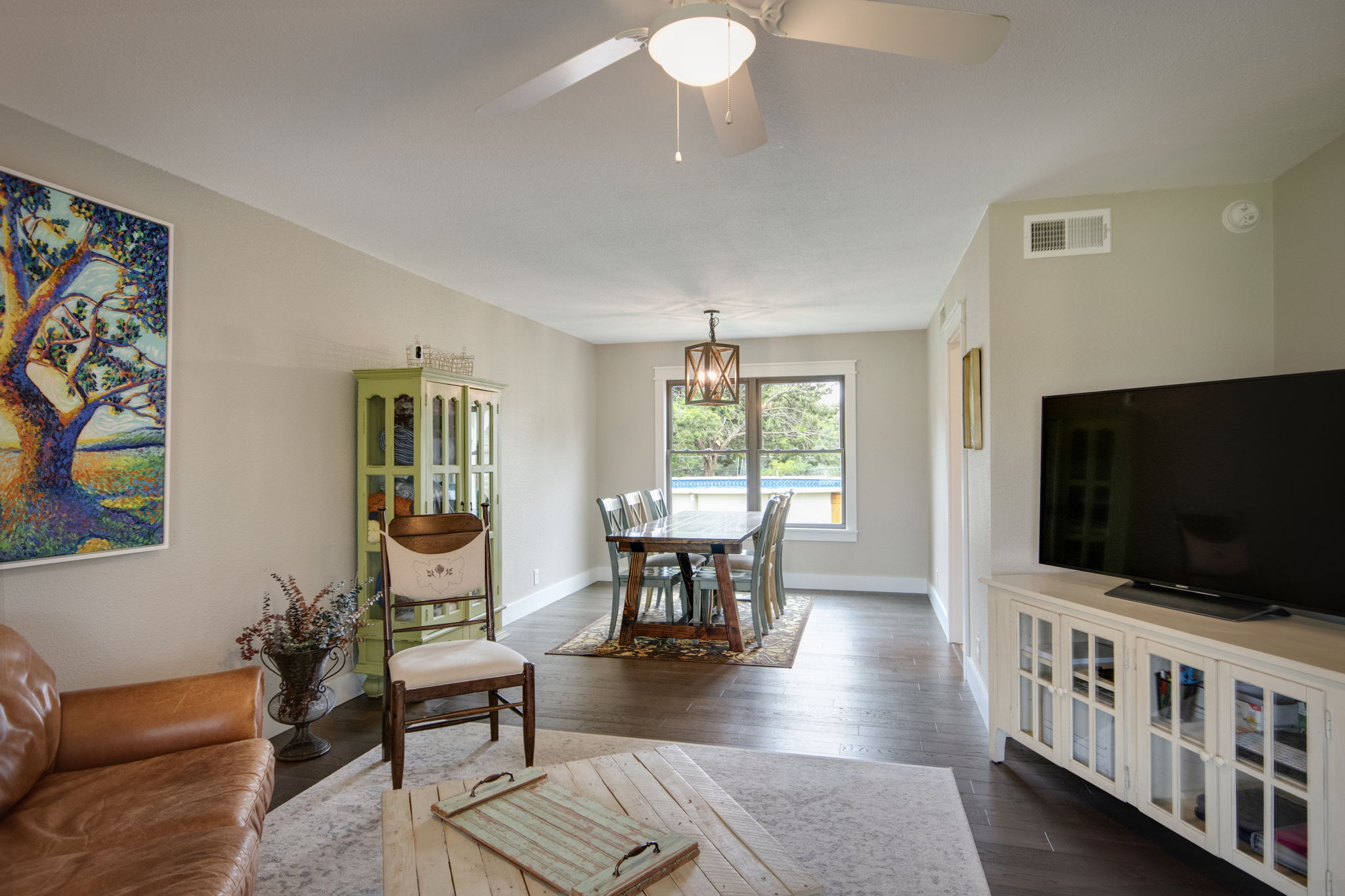 Family Room/Formal Dining