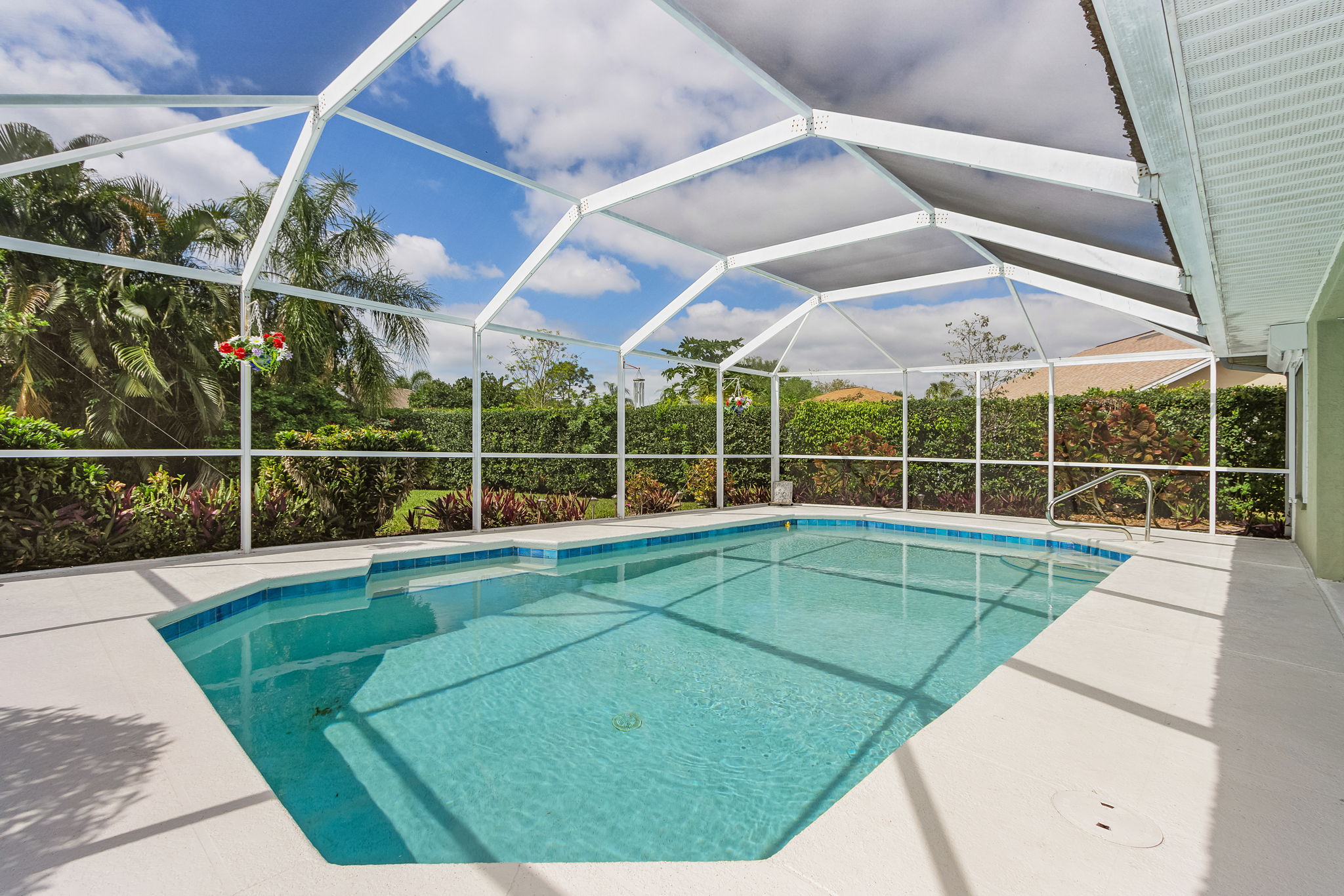 1899 Piccadilly Circus, Naples, FL 34112 VisualPRO Photography