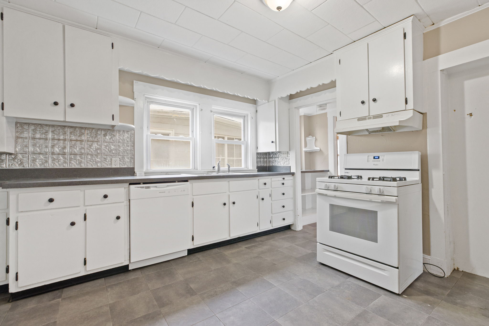 15 Ring Ave, Quincy, MA 02169, USA Photo 18